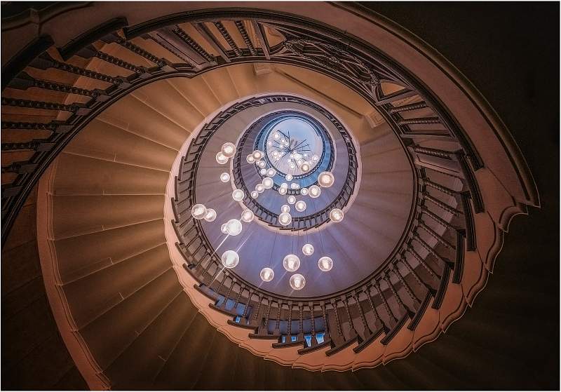 Brewer Staircase, Tottenham Court Road, London_Wendy Mann.jpg - B